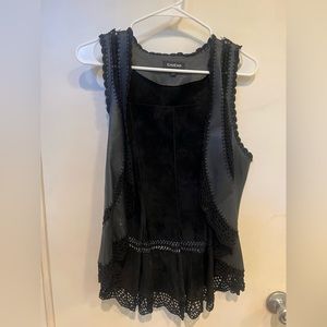 Bebe Genuine leather and lace vest P/S
